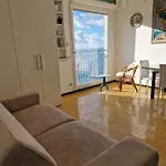 Finestra Sul Mare Accanto Alle 5 Terre